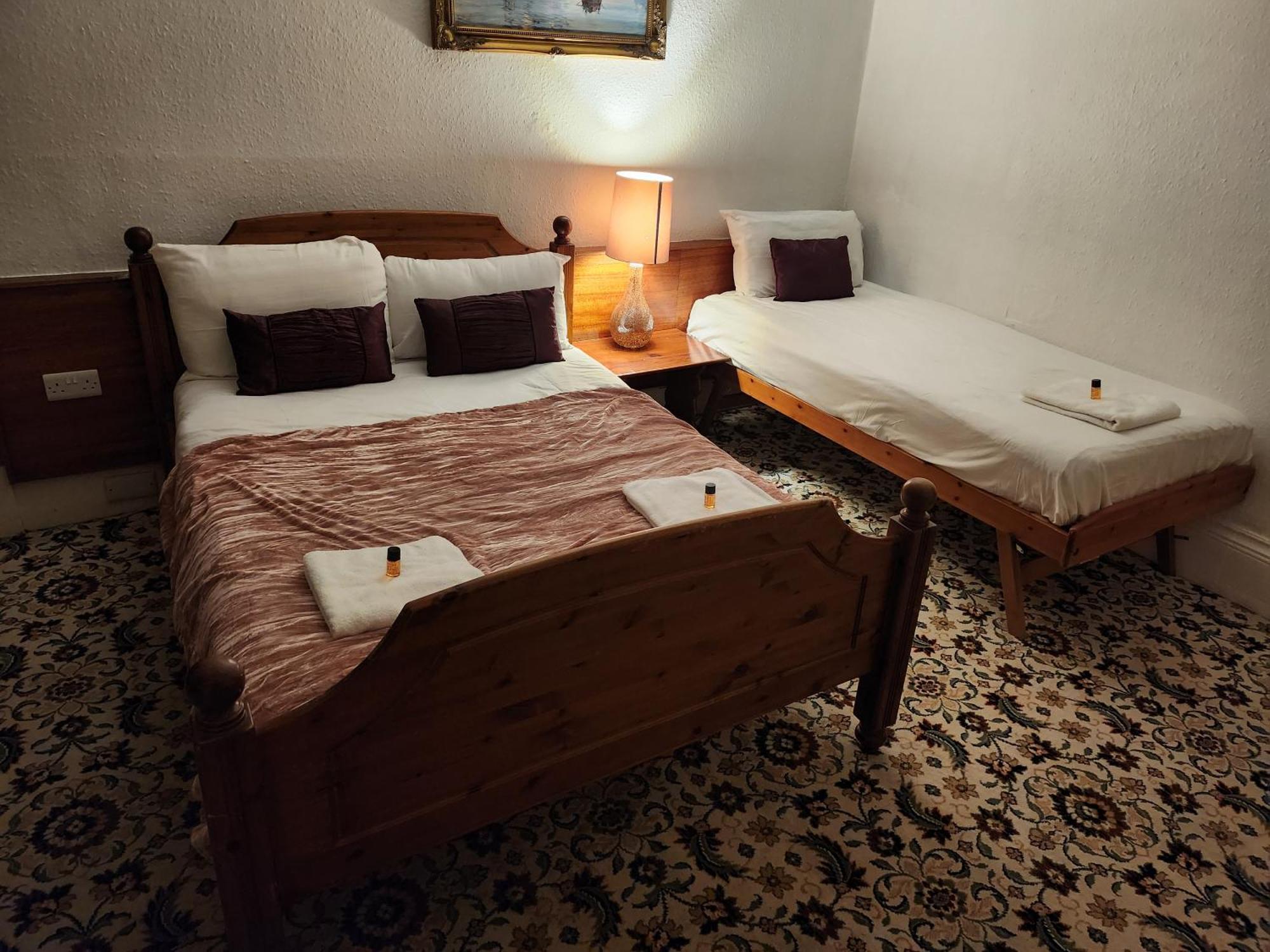 Lso Guest House ดัมฟรีส์ ภายนอก รูปภาพ